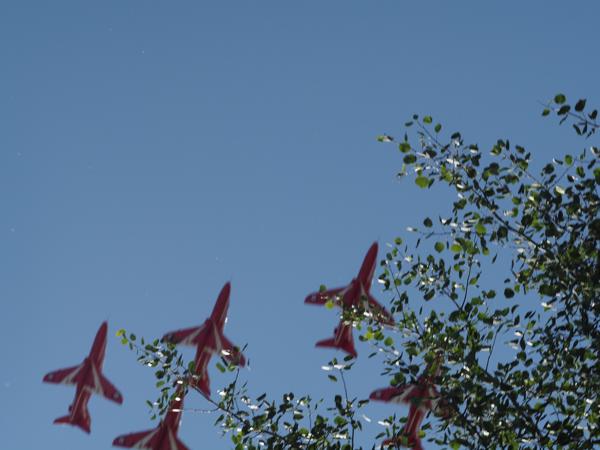BAE Hawk, RAF Red Arrows. That actually was an airshow, just not the one I visited - I didn't know there was one nearby. Suddenly I heard the jets and luckily I had a camera in hand!