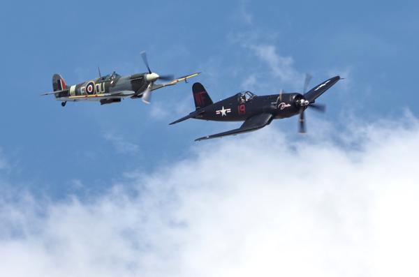 Supermarine Spitfire, Vought F4U Corsair